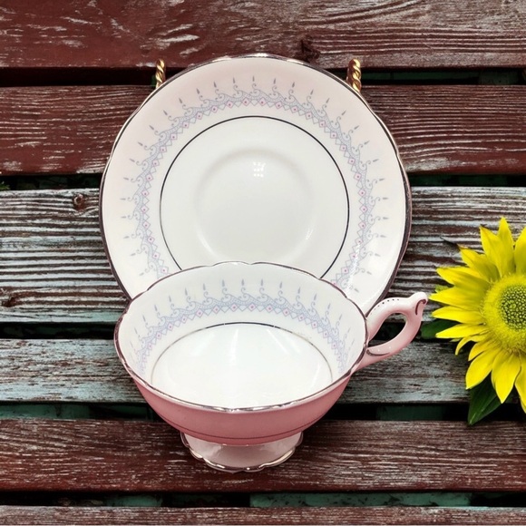 Coalport “Avon” Bone China Widemouth Teacups & Saucers - England - Picture 6 of 11